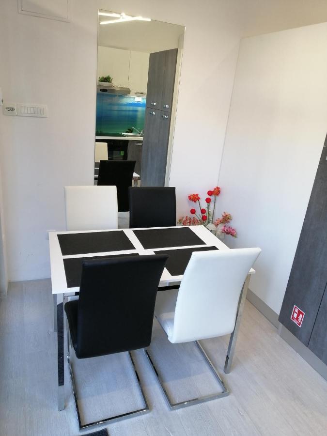 Apartment Rose By The Beach & Tennis Courts Split Luaran gambar