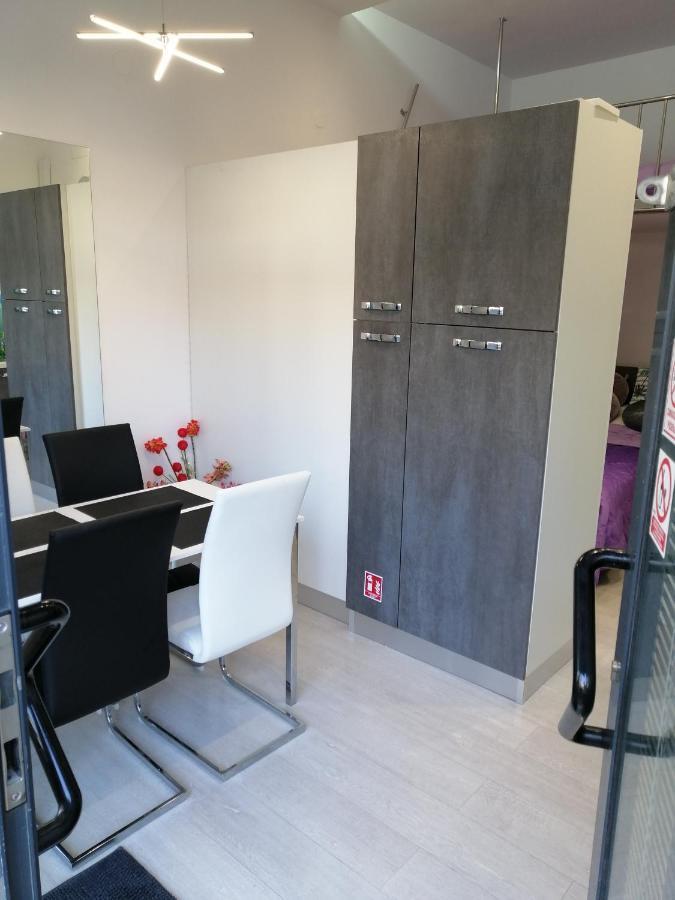 Apartment Rose By The Beach & Tennis Courts Split Luaran gambar
